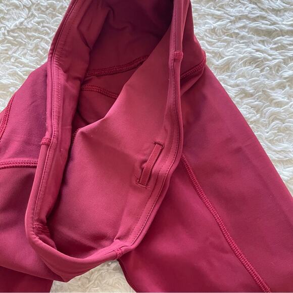 Lululemon Speed Tight Mesh Panels  size 4 - Picture 6 of 10